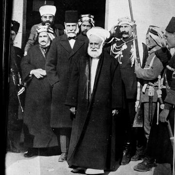 احدى الصحف البريطانية تنشر خبر مبايعة الشريف الحسين بن علي خليفة للمسلمين في عمان 22 آذار عام 1924م